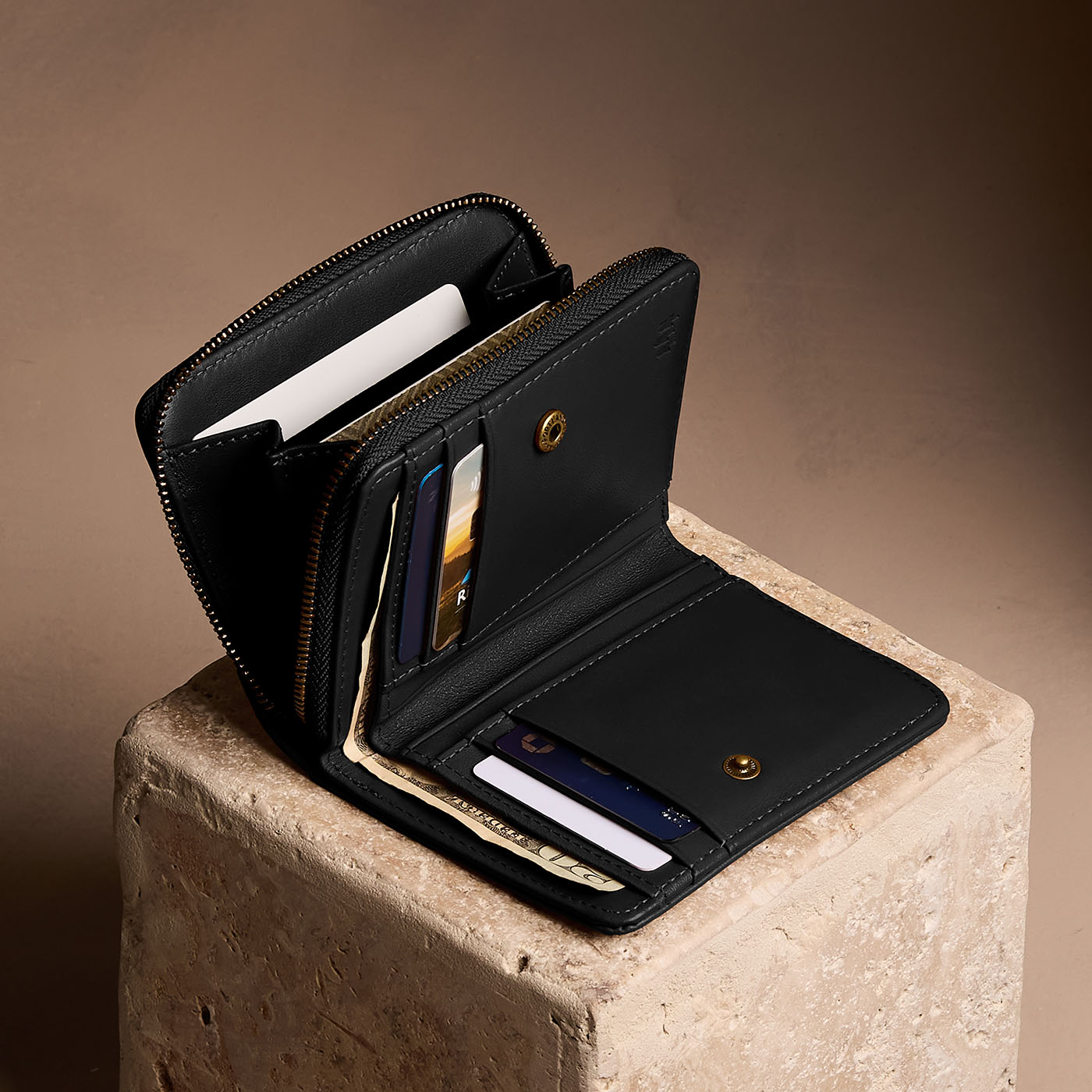 Lexington Wallet - Image 15