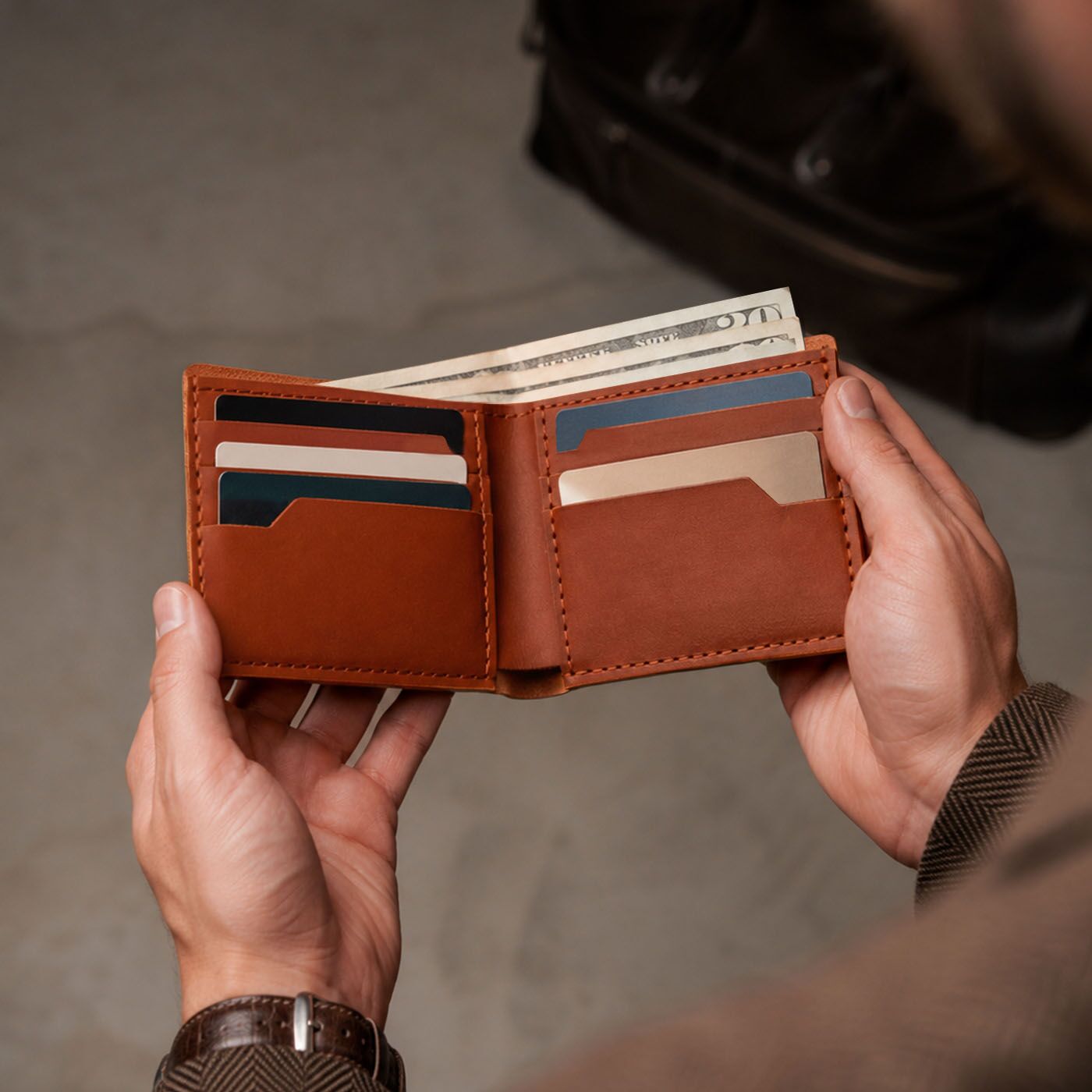Lucca Bifold Wallet - Image 13